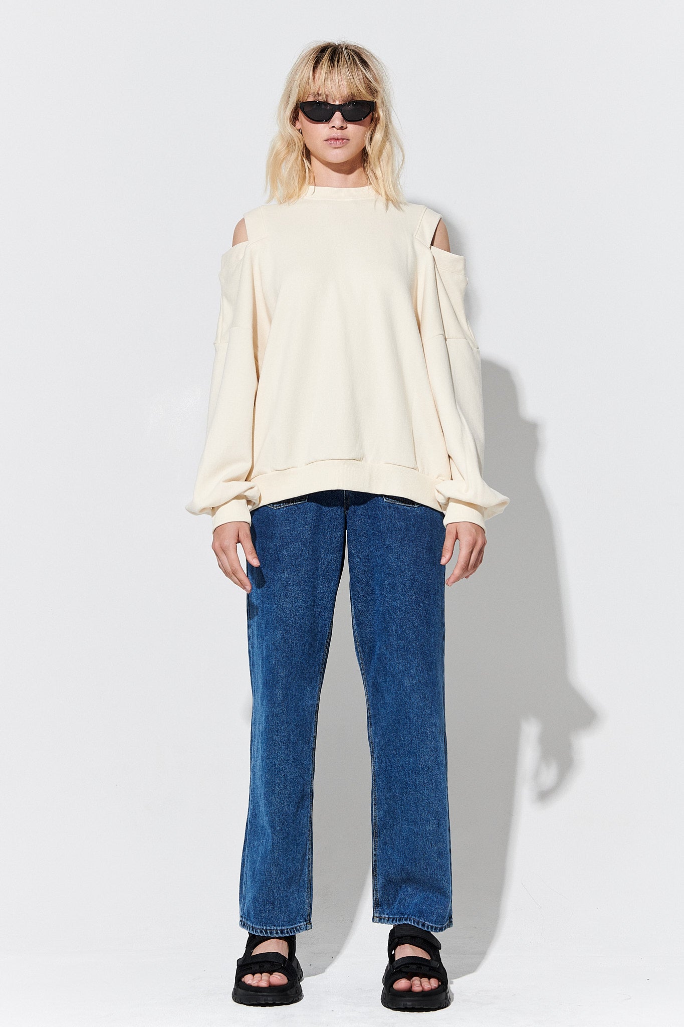 BOBBY SHOULDER SWEAT TOP - CREAM