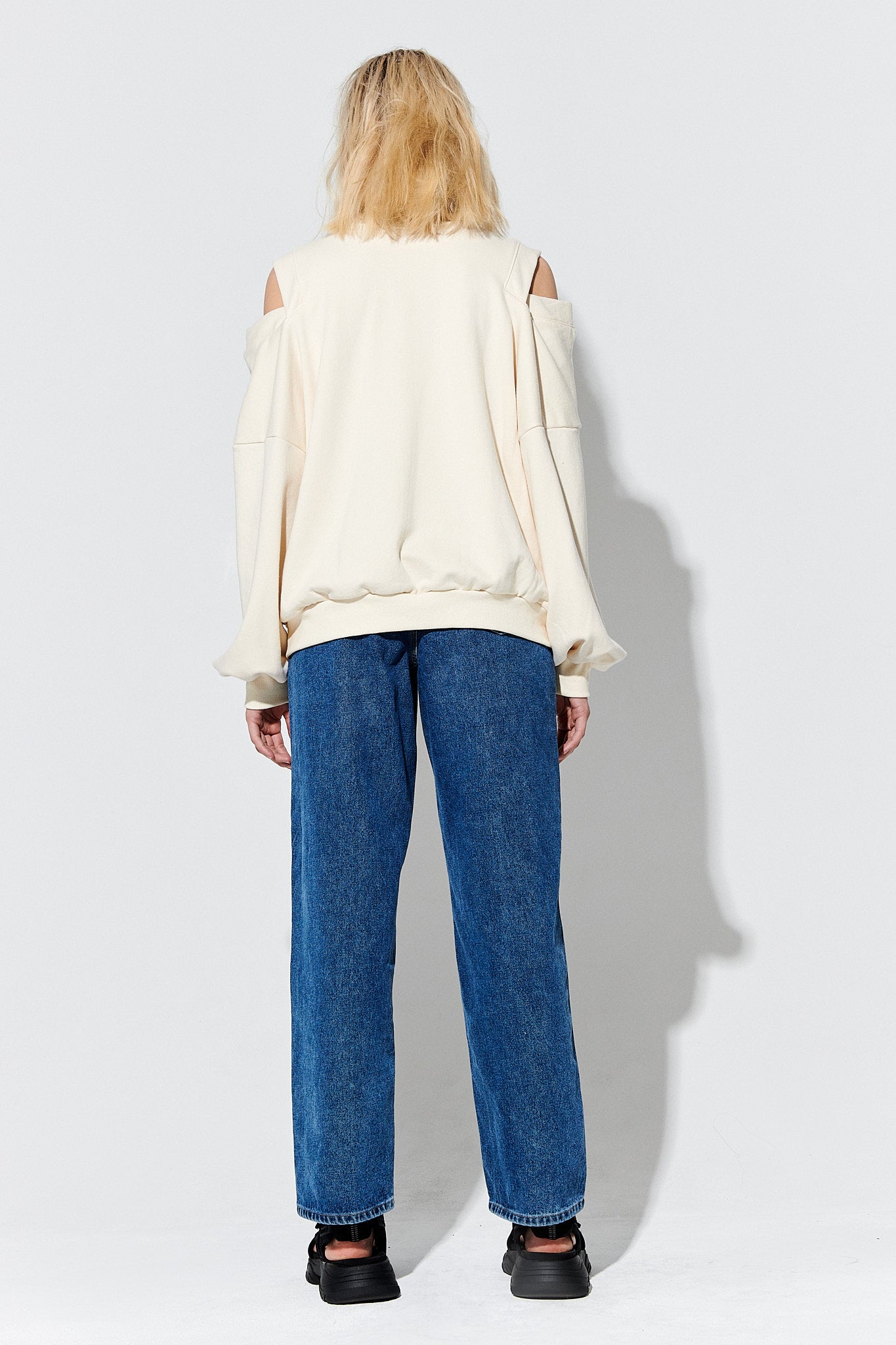 BOBBY SHOULDER SWEAT TOP - CREAM